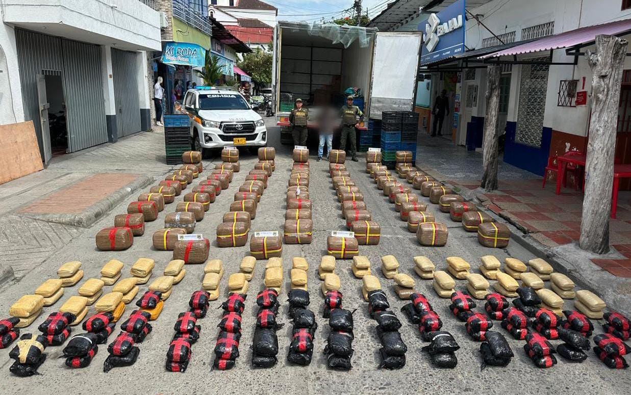 Incautan cerca de 800 kilos de marihuana en la variante del Guamo