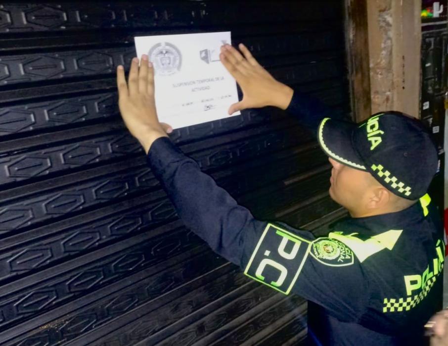 Suspensión por exceso de ruido