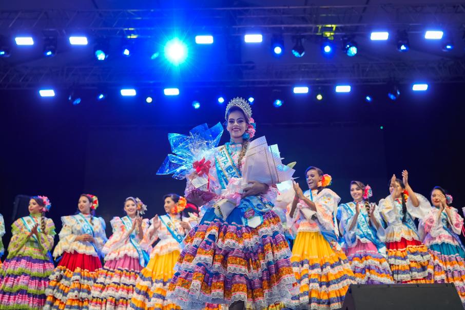 Laura Comuna 12