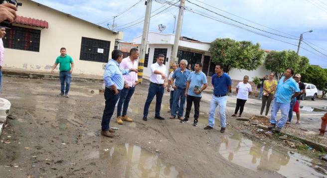 Alcaldía de El Espinal lidera mejoramiento de vías por autoconstrucción