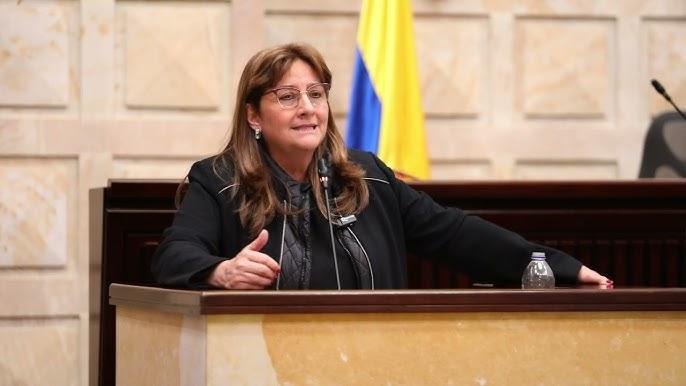 Hasta el primero de junio estará Ángela María Buitrago, al frente de MinJusticia