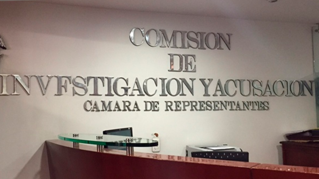 Según Vargas Lleras el presidente Gustavo Petro incurrió en el delito calumnia al imputarle la comisión de conductas típicas sin fundamento fáctico, probatorio y jurídico, tales como: corrupción privada, utilización indebida de información privilegiada, homicidio, concierto para delinquir, entre otras.