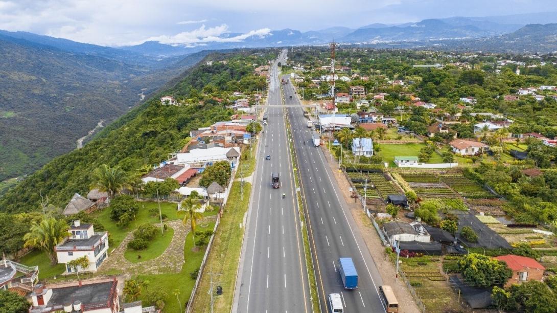 Tres carriles entre Bogotá y el Tolima