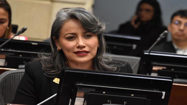 Sonia Bernal, senadora.