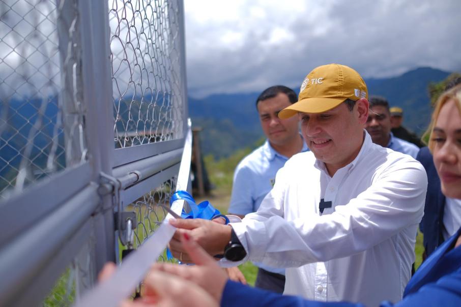 mintic_antenas_nevado_ruiz.jpg