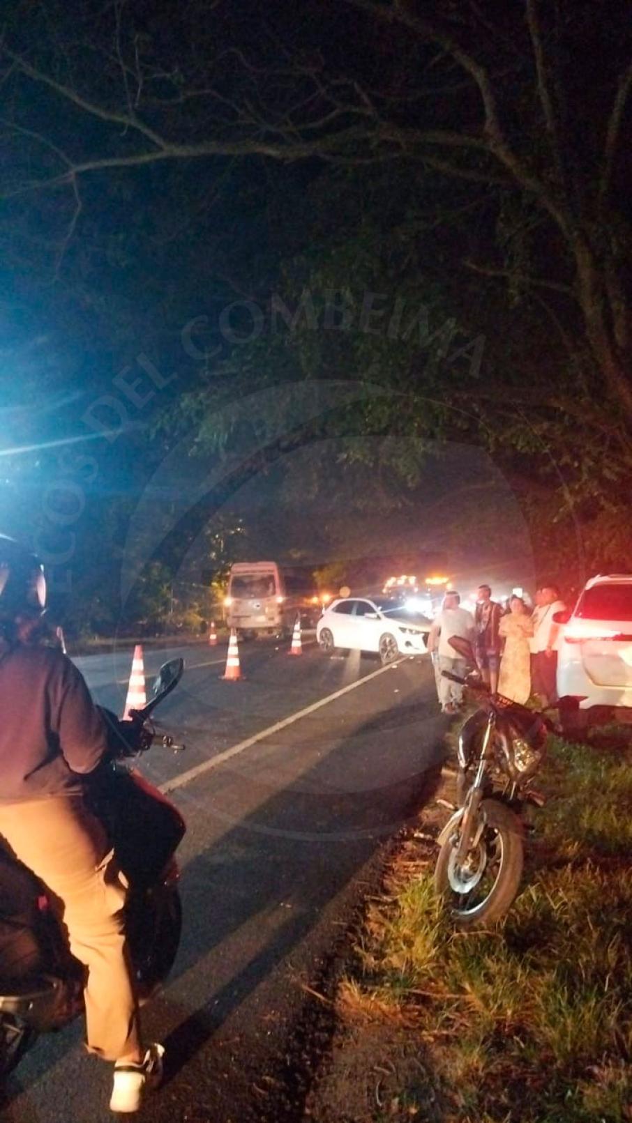 3_apoyo-accidente-bus-via-espinal.jpg