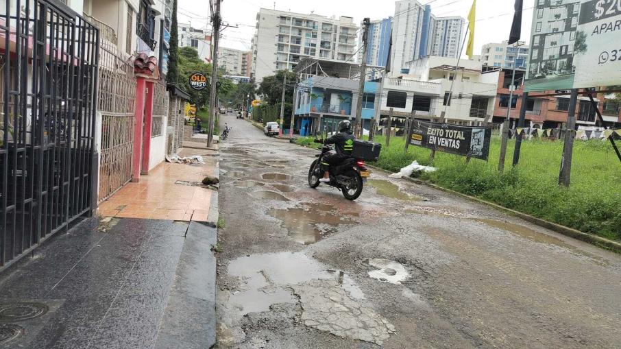 Huecos en el barrio Piedrapintada de Ibagué