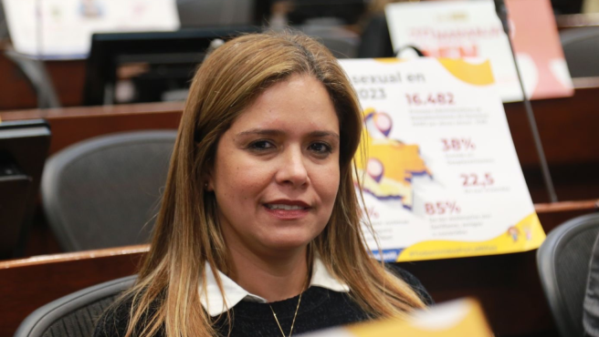 Karina Espinosa, senadora