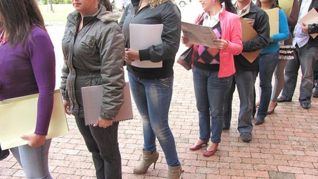 Sigiue en dos dígitos la tasa de desempleo en Colombia.