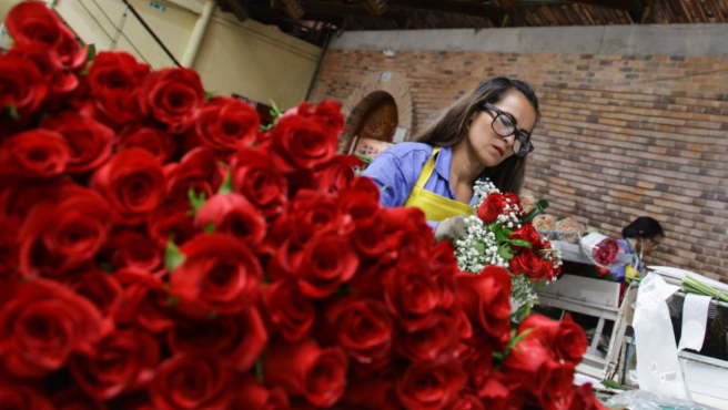 Recusros para pequeños floricultores ha irrigado el Banco Agrario.