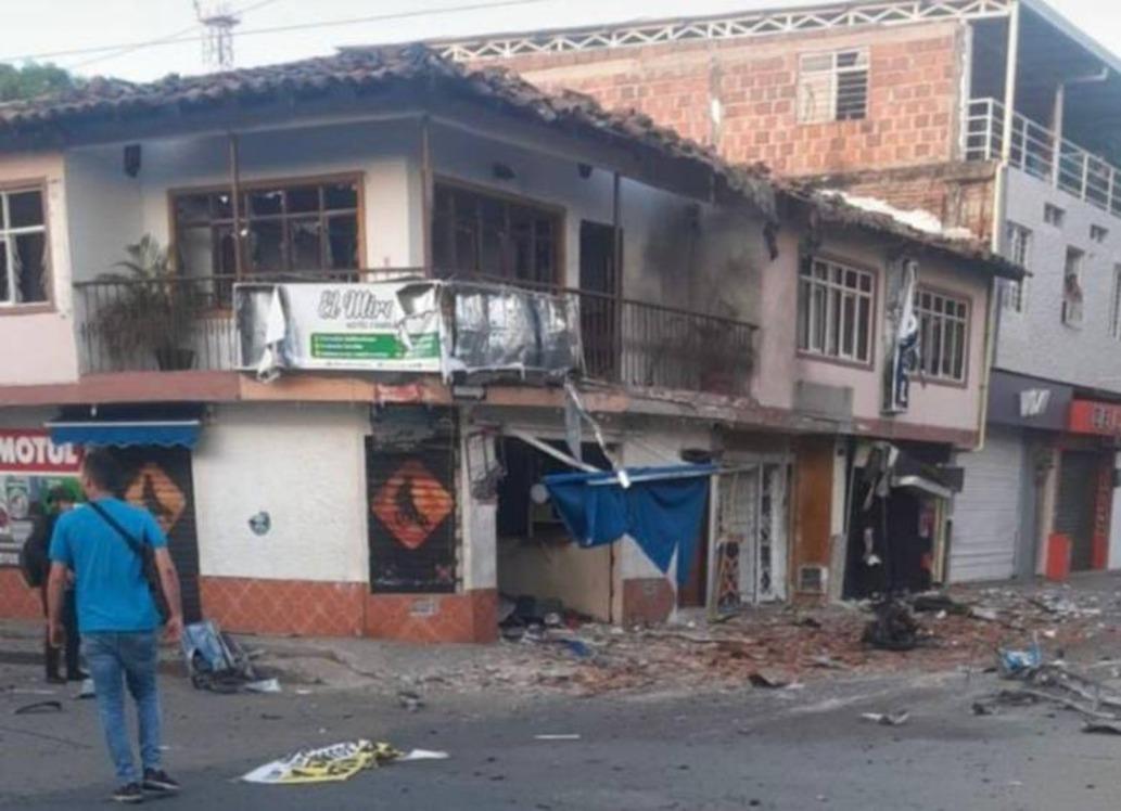 Destrosos causados por la motocicleta bomba en Jamundí, Valle del Cauca