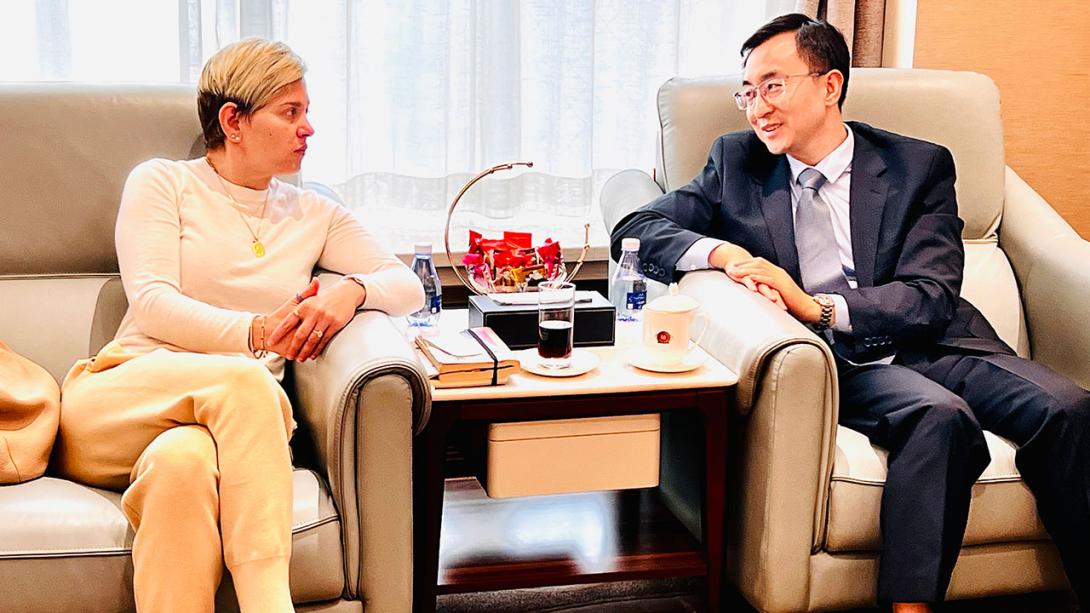 Se destaca la reunión con la viceministra de Relaciones Exteriores de China, la Sra. Hua Chunying y la vicepresidenta de la Federación Nacional de Mujeres de China, la Sra. Lin Yi.