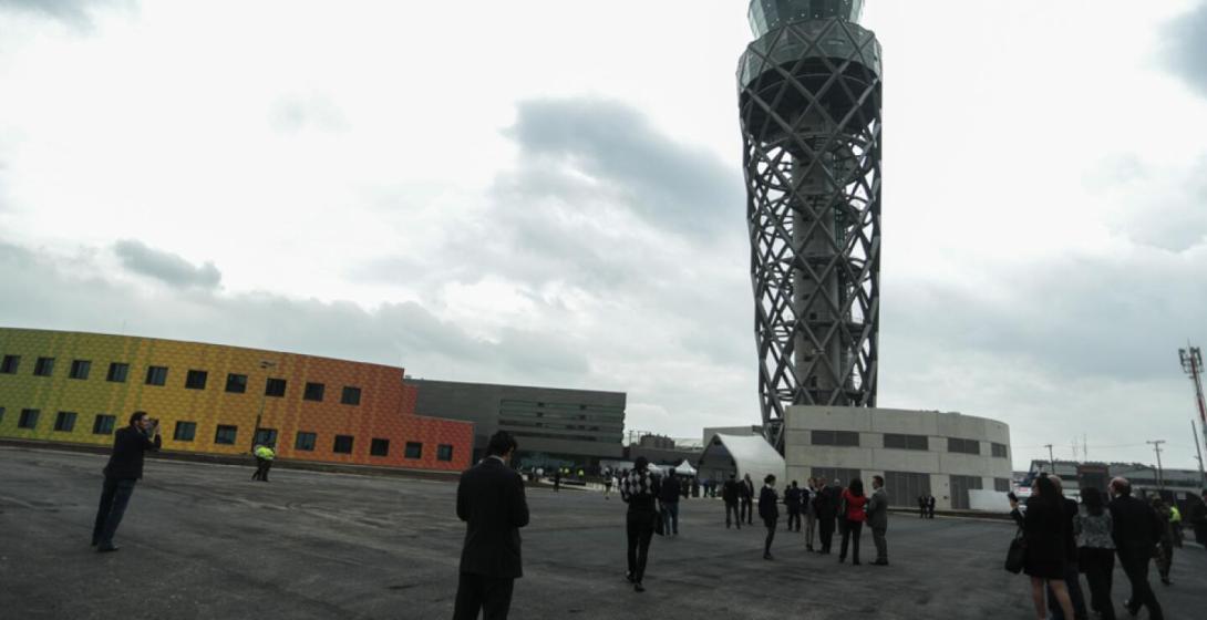 Se investiga que casó humo al interior de la torre de control del aeropuerto ElDorado.