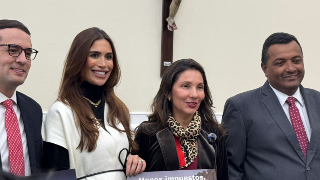 Saray Robayo y Víctor Salcedo, representantes a la Cámara por el partido de La U.