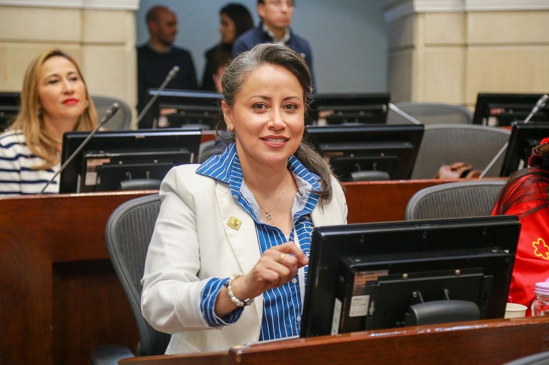 Sonia Bernal, senadora.